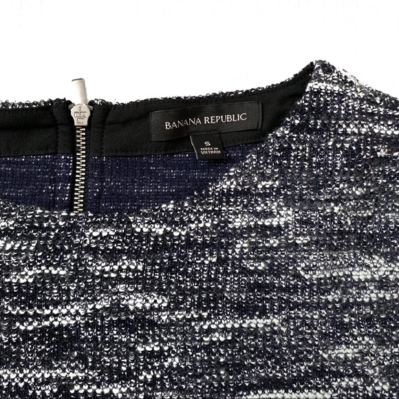 Banana Republic bell/ruffled sleeves top - Picture 2 of 6